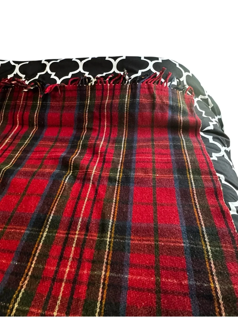 Vintage Unbranded Wool Plaid Tartan Blanket in Red/Blue/Green Plaid w Fringe